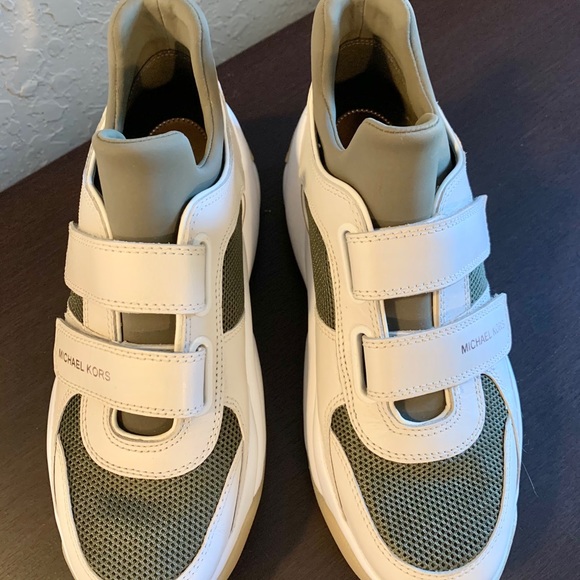 Michael Kors chunky sneakers - Picture 2 of 5